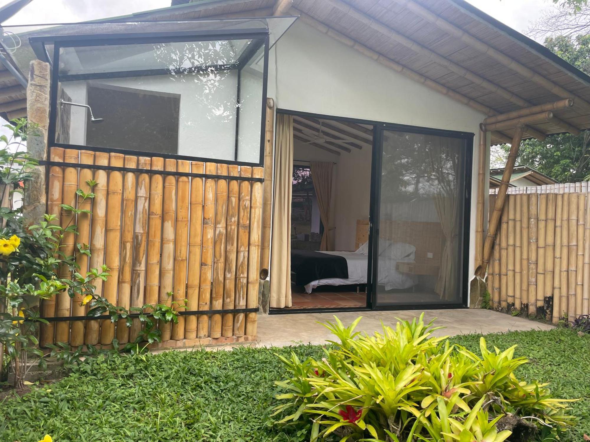 Ecohotel Alma Calarca Exterior photo